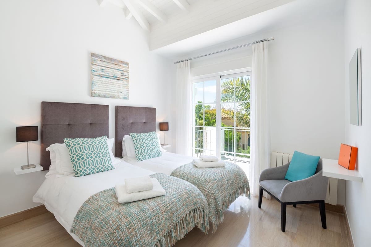 6 soverom Villa til salgs i Elviria med garasje - € 3 700 000 (Ref: 9080851)