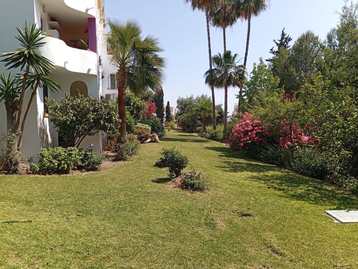 2 bedroom Apartment for sale in Riviera del Sol - € 249,950 (Ref: 9080853)