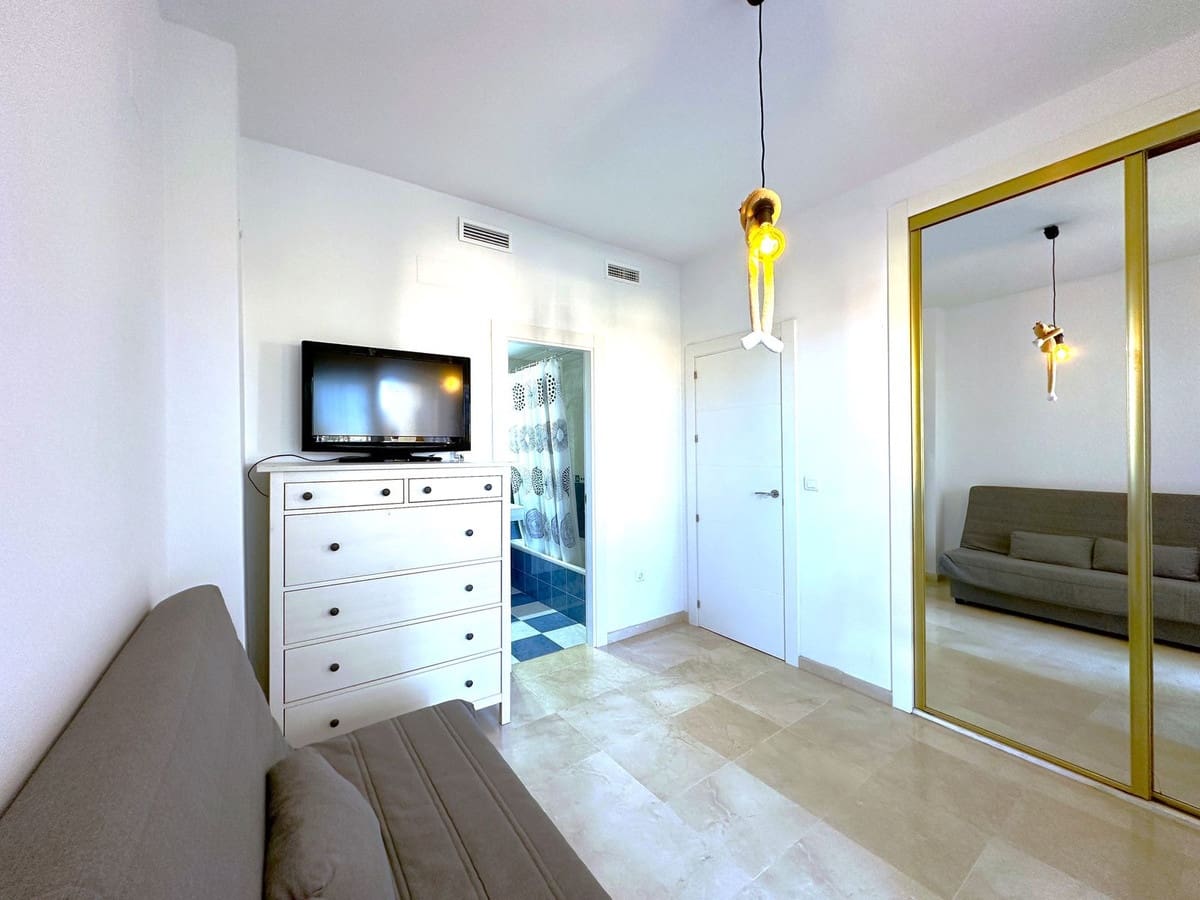 2 soverom Leilighet til salgs i La Duquesa / Puerto de la Duquesa - € 250 000 (Ref: 9080855)