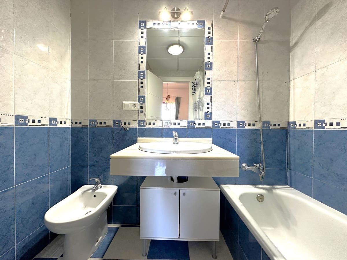 2 soverom Leilighet til salgs i La Duquesa / Puerto de la Duquesa - € 250 000 (Ref: 9080855)