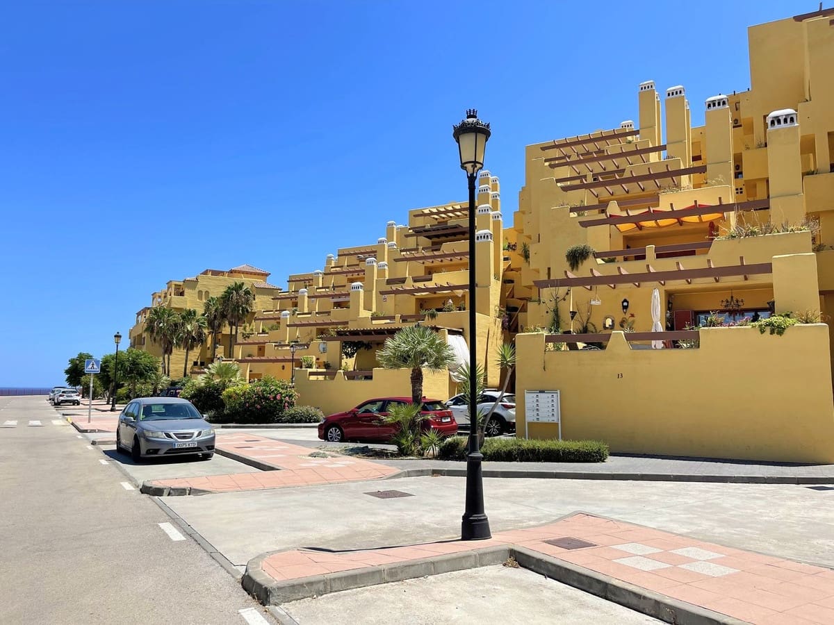 2 soverom Leilighet til salgs i La Duquesa / Puerto de la Duquesa - € 250 000 (Ref: 9080855)