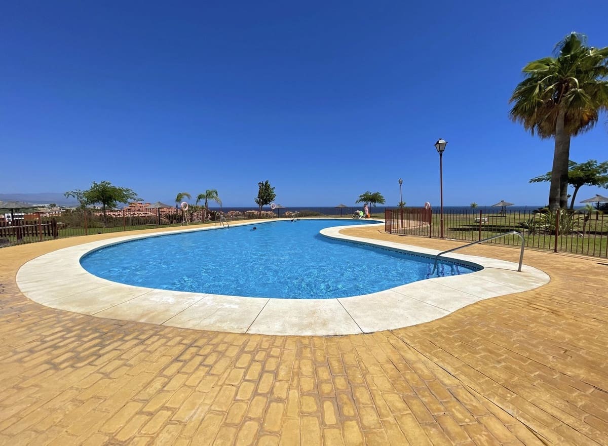 2 soverom Leilighet til salgs i La Duquesa / Puerto de la Duquesa - € 250 000 (Ref: 9080855)