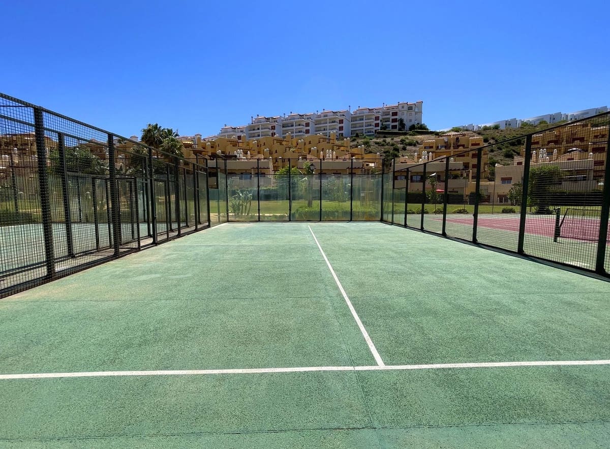 2 soverom Leilighet til salgs i La Duquesa / Puerto de la Duquesa - € 250 000 (Ref: 9080855)