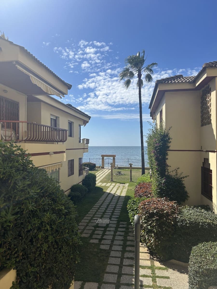 Apartment for sale in Riviera del Sol - € 249,500 (Ref: 9080857)