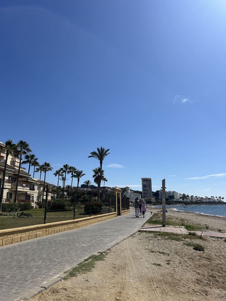 Apartment for sale in Riviera del Sol - € 249,500 (Ref: 9080857)