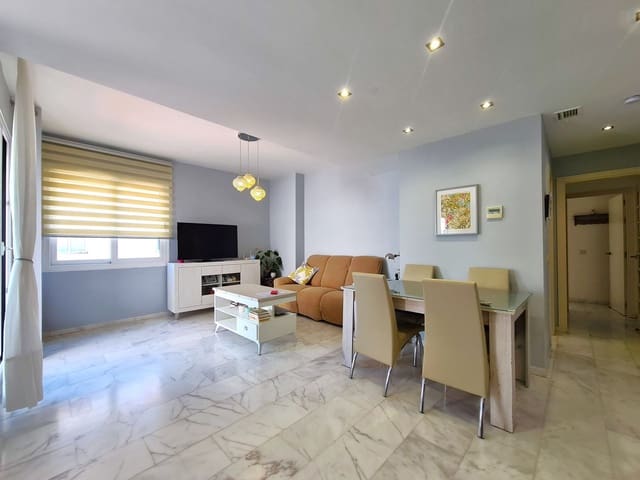 Apartamento de 2 habitaciones en Estepona en venta con garaje - 249.000 € (Ref: 9080858)