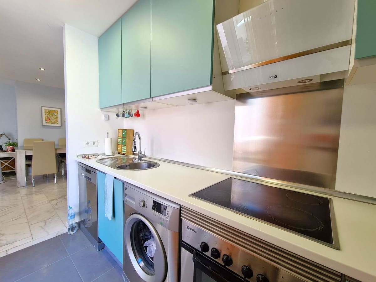 Apartamento de 2 habitaciones en Estepona en venta con garaje - 249.000 € (Ref: 9080858)