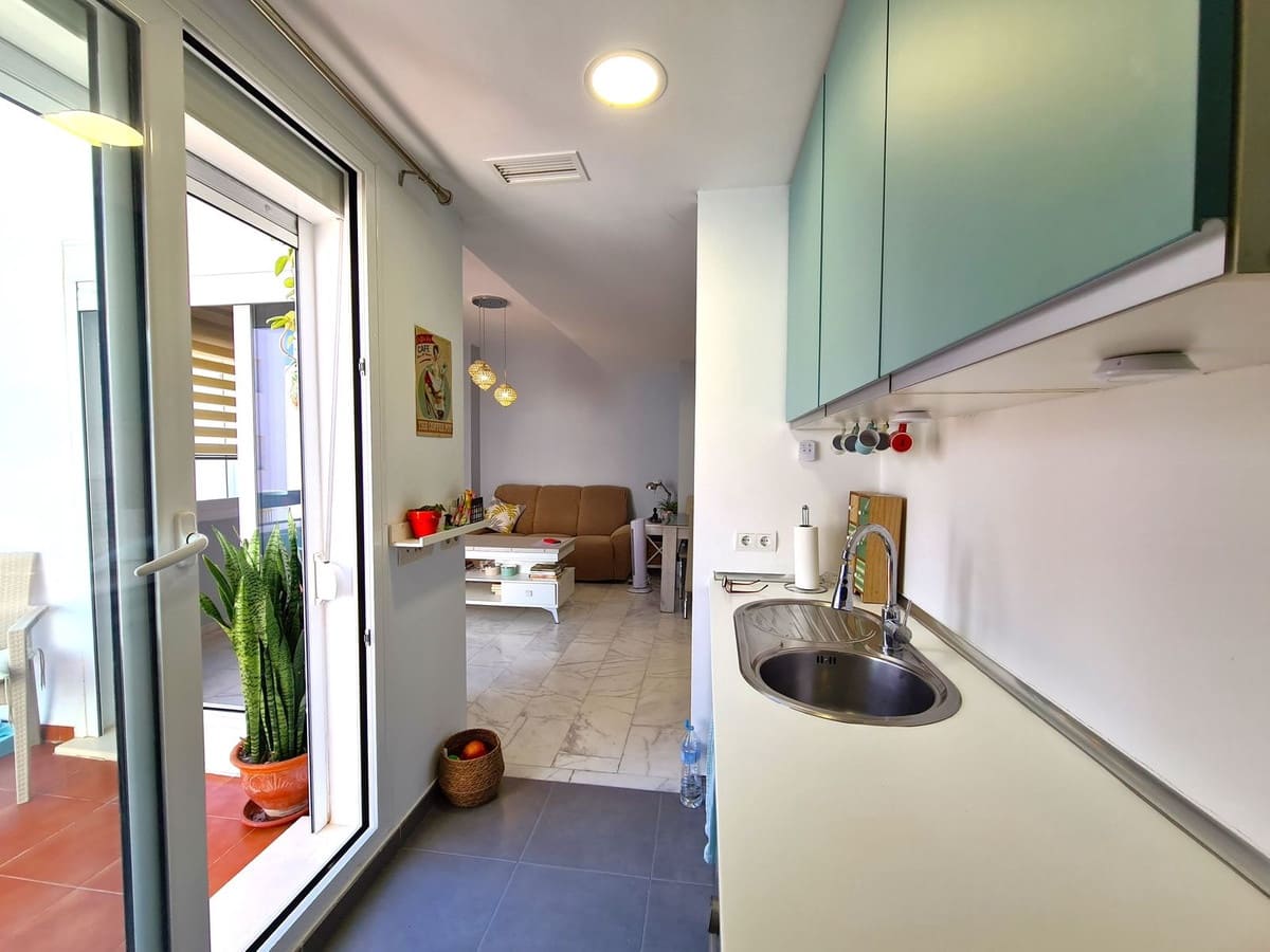 Apartamento de 2 habitaciones en Estepona en venta con garaje - 249.000 € (Ref: 9080858)