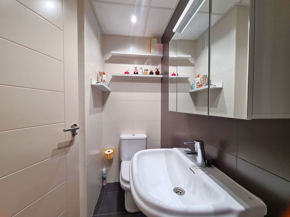 Apartamento de 2 habitaciones en Estepona en venta con garaje - 249.000 € (Ref: 9080858)