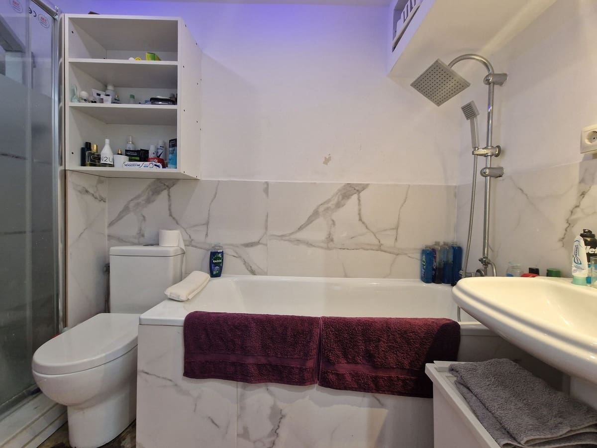 Apartment for sale in Riviera del Sol - € 249,000 (Ref: 9080862)