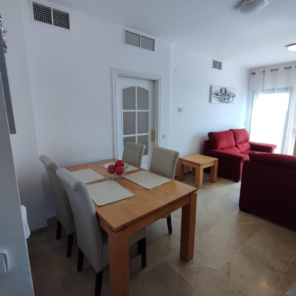 2 bedroom Apartment for sale in La Duquesa / Puerto de la Duquesa - € 245,000 (Ref: 9080864)