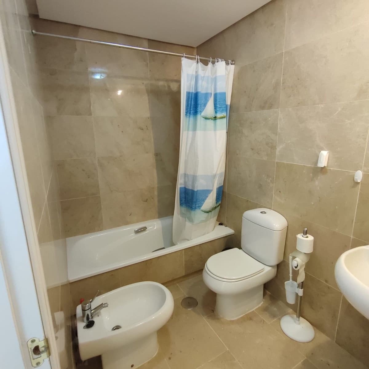 2 bedroom Apartment for sale in La Duquesa / Puerto de la Duquesa - € 245,000 (Ref: 9080864)