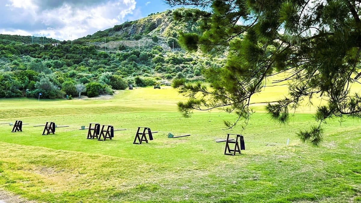 2 bedroom Apartment for sale in Estepona - € 244,000 (Ref: 9080865)