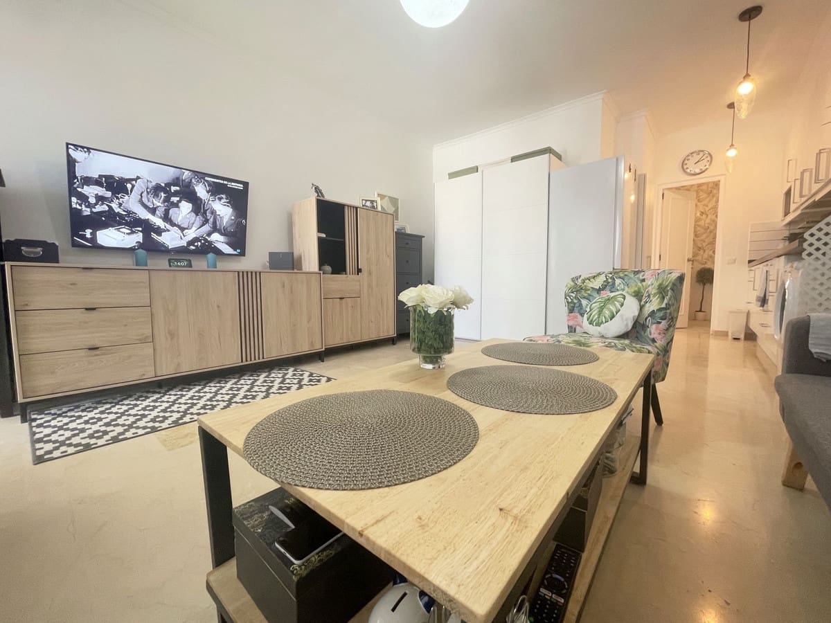 2 bedroom Apartment for sale in La Duquesa / Puerto de la Duquesa - € 213,000 (Ref: 9080868)