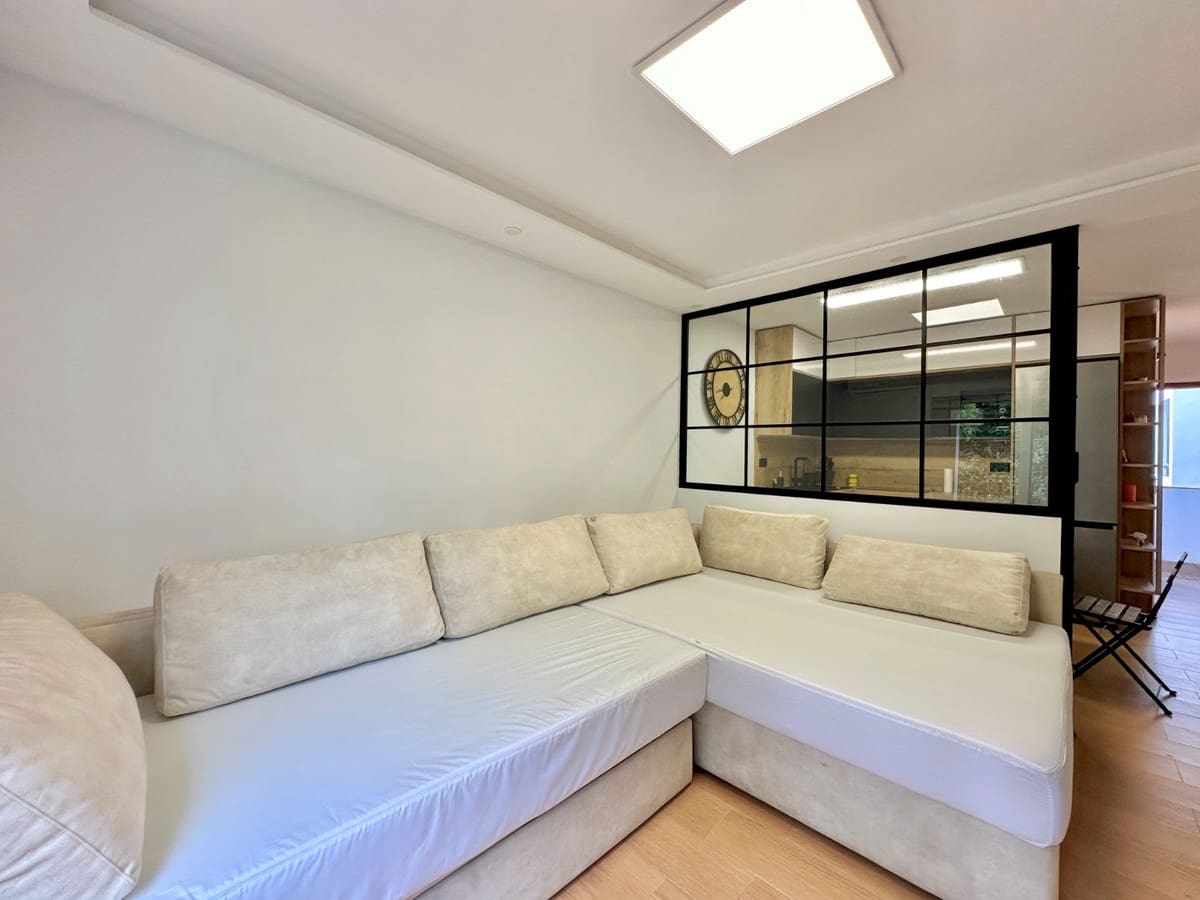 Apartment for sale in Estepona - € 230,000 (Ref: 9080871)