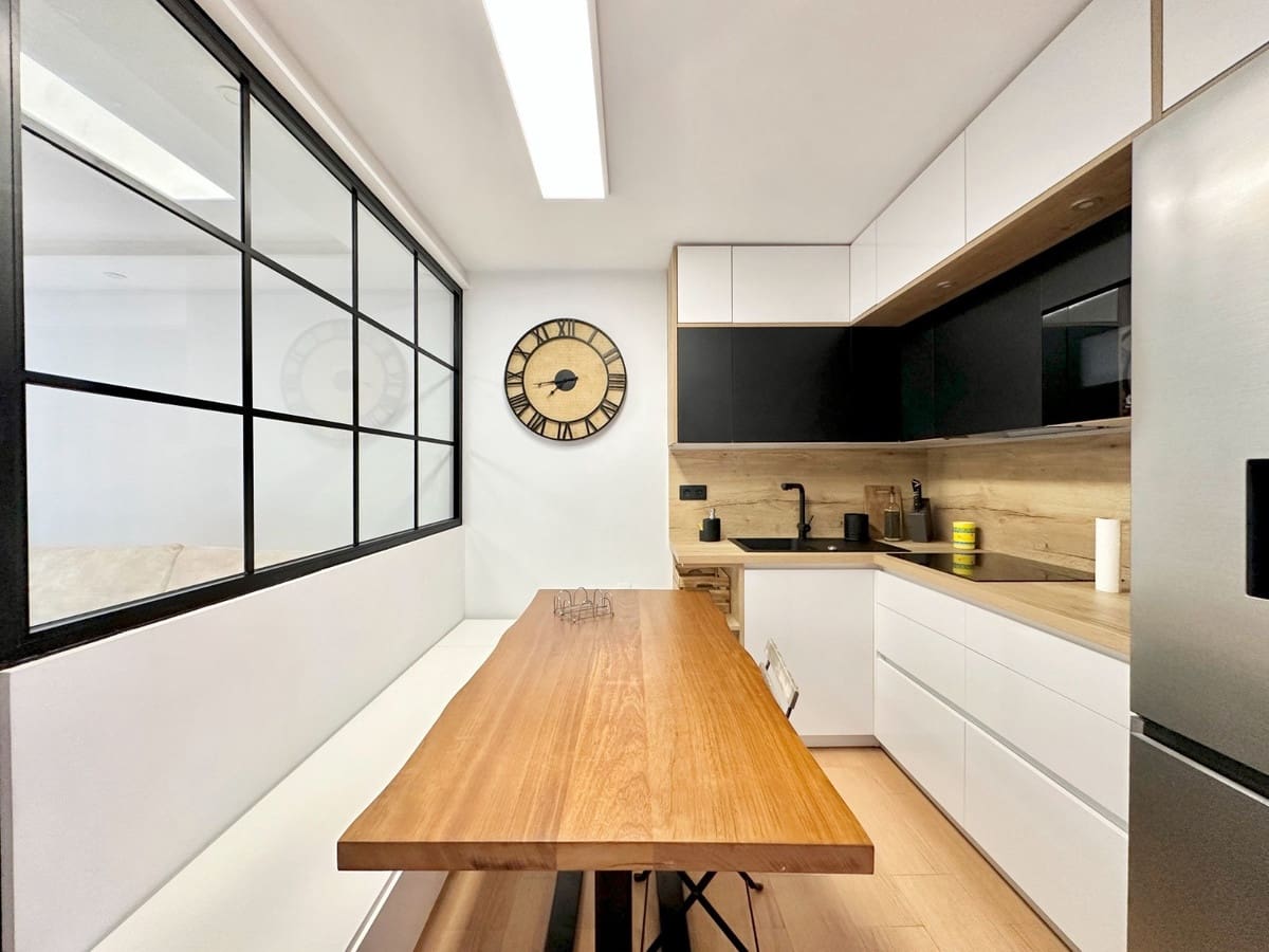 Apartment for sale in Estepona - € 230,000 (Ref: 9080871)