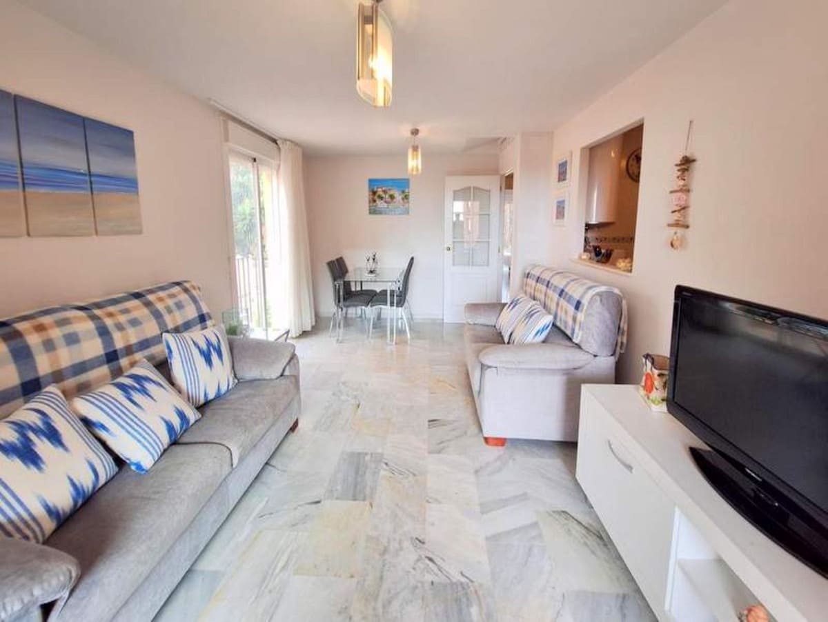 2 bedroom Apartment for sale in La Duquesa / Puerto de la Duquesa - € 230,000 (Ref: 9080873)