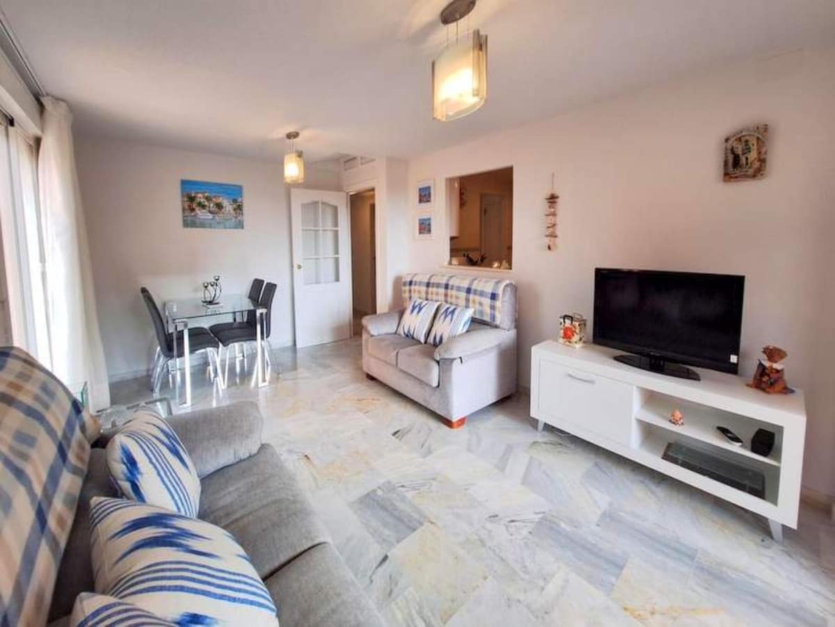 2 bedroom Apartment for sale in La Duquesa / Puerto de la Duquesa - € 230,000 (Ref: 9080873)