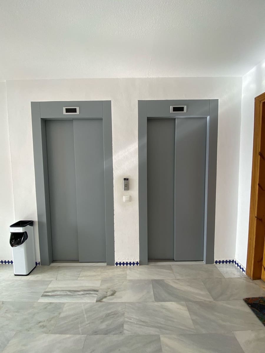 1 chambre Appartement à vendre à Estepona - 229 000 € (Ref: 9080875)