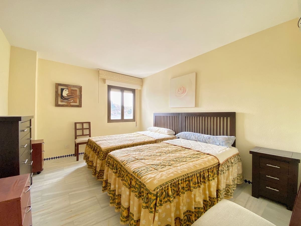 1 chambre Appartement à vendre à Estepona - 229 000 € (Ref: 9080875)