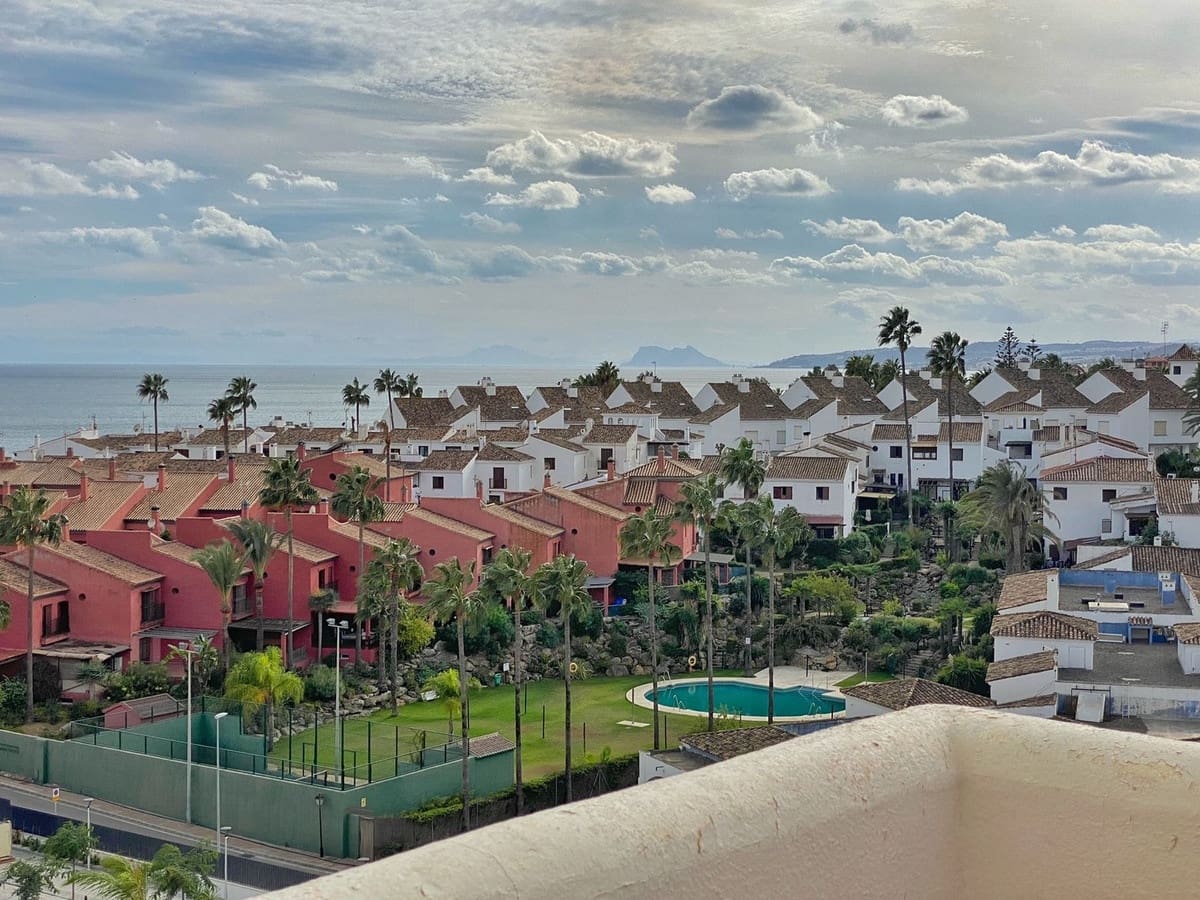 1 chambre Appartement à vendre à Estepona - 229 000 € (Ref: 9080875)