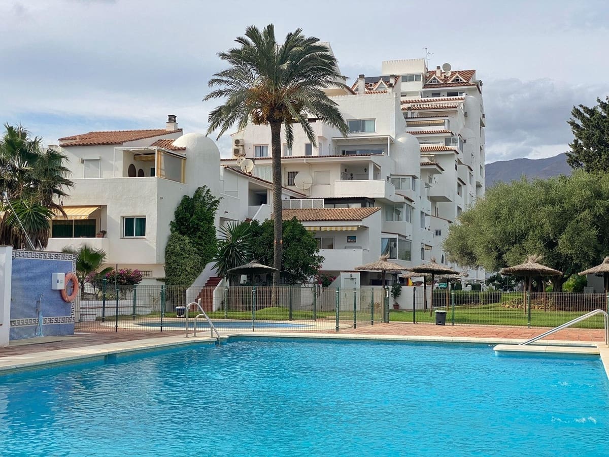 1 chambre Appartement à vendre à Estepona - 229 000 € (Ref: 9080875)