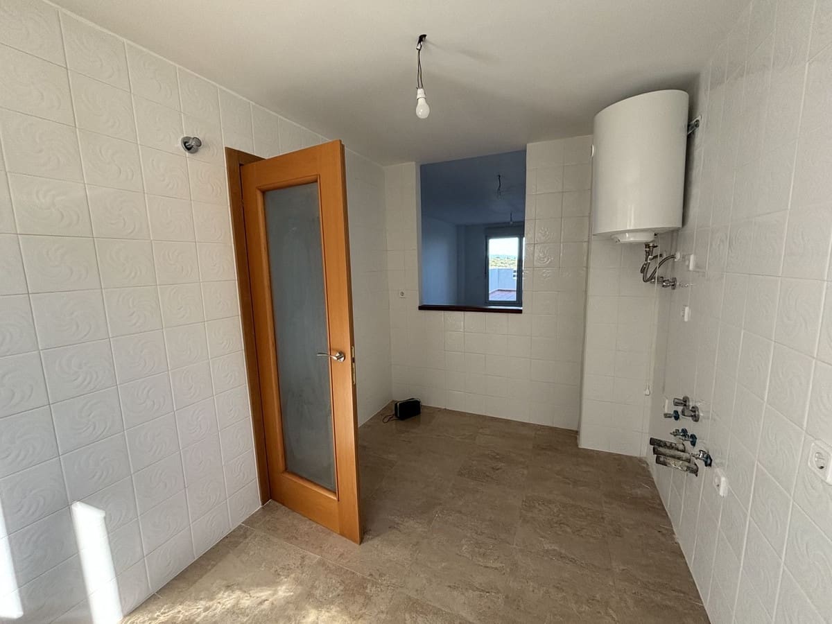 2 bedroom Apartment for sale in La Duquesa / Puerto de la Duquesa - € 238,000 (Ref: 9080876)