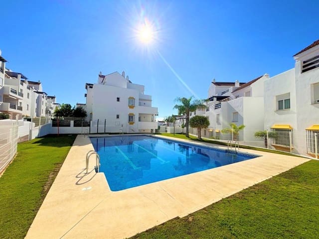 1 bedroom Apartment for sale in Estepona with garage - € 215,000 (Ref: 9080877)