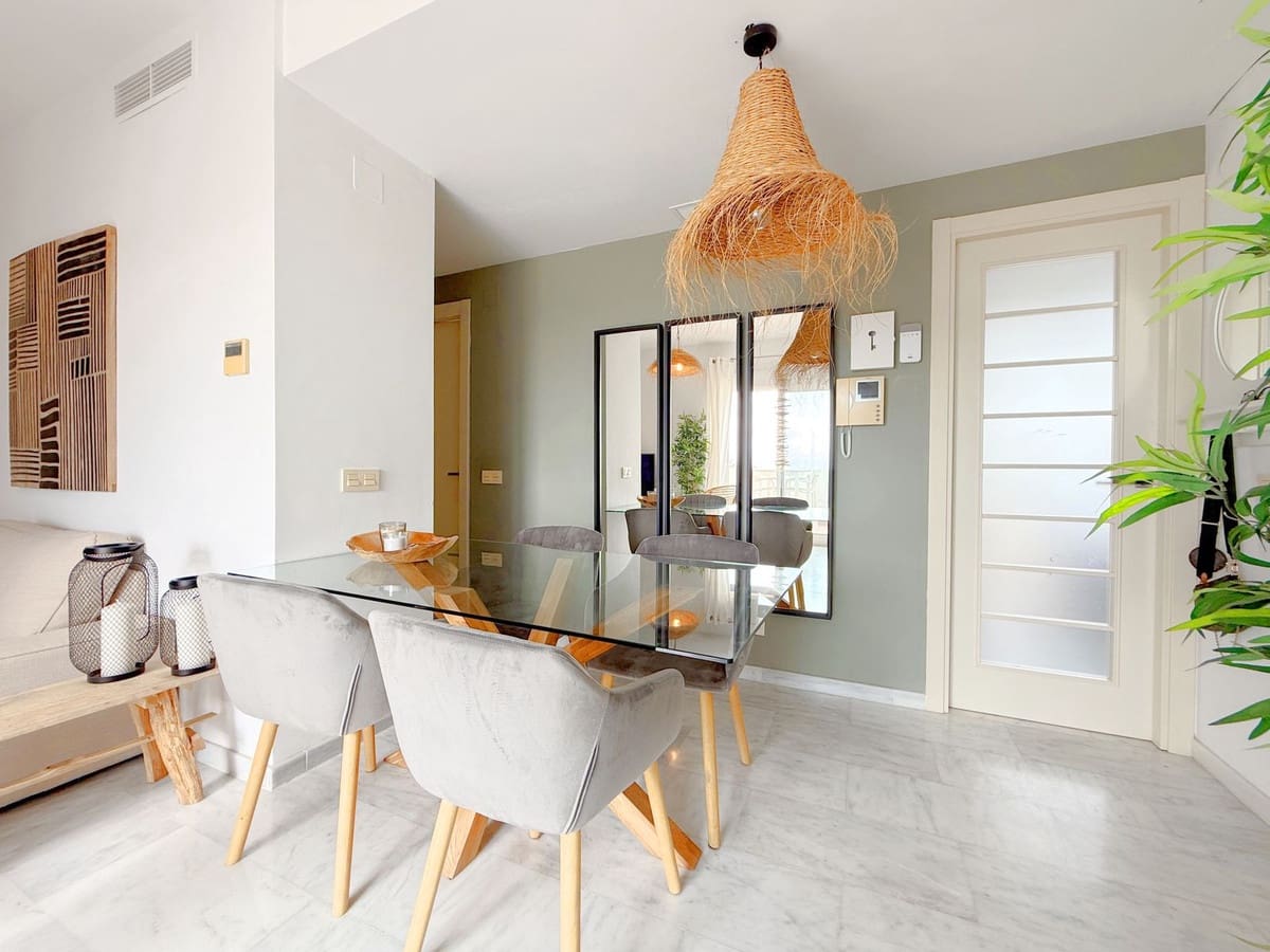 1 bedroom Apartment for sale in Estepona with garage - € 215,000 (Ref: 9080877)