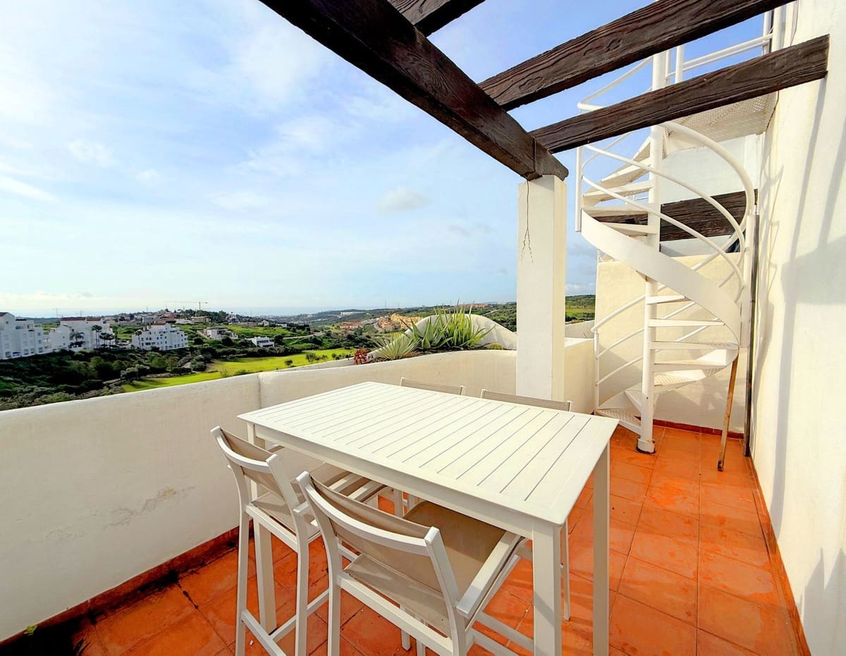 1 bedroom Apartment for sale in Estepona with garage - € 215,000 (Ref: 9080877)