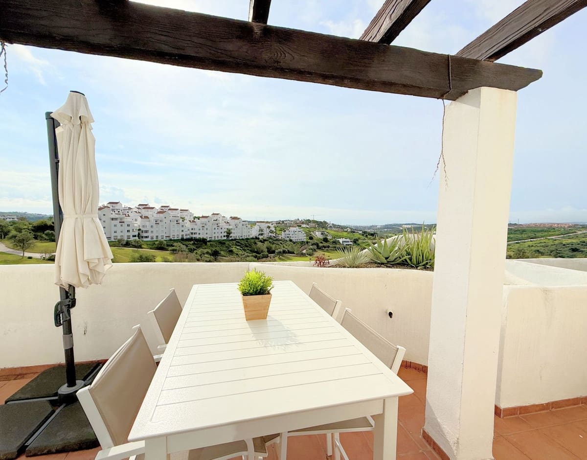 1 bedroom Apartment for sale in Estepona with garage - € 215,000 (Ref: 9080877)