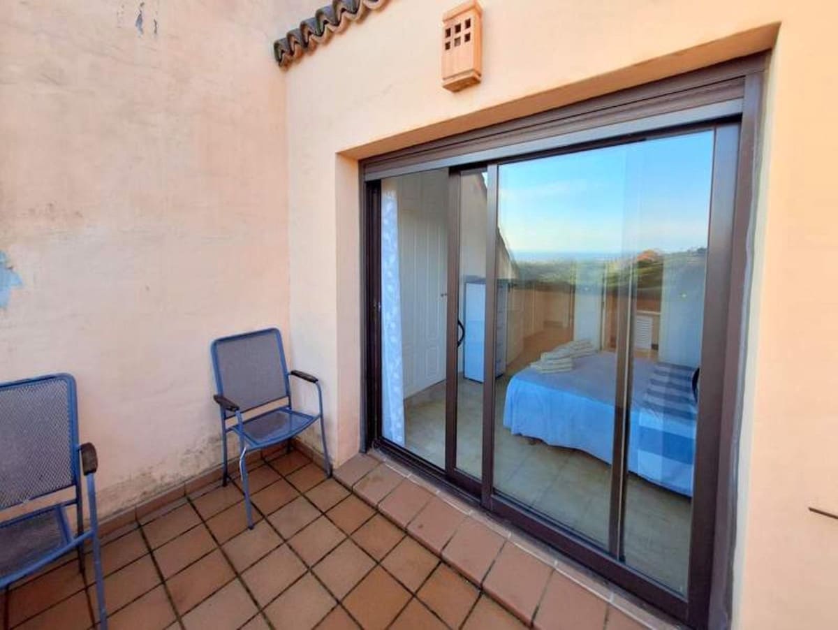 2 soveværelse Lejlighed til salg i La Duquesa / Puerto de la Duquesa - € 225.000 (Ref: 9080878)