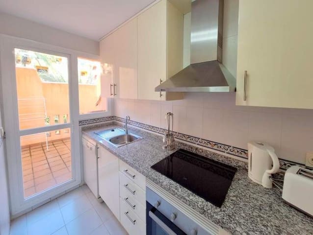 2 soveværelse Lejlighed til salg i La Duquesa / Puerto de la Duquesa, Manilva - € 225.000 (Ref: 9080878)