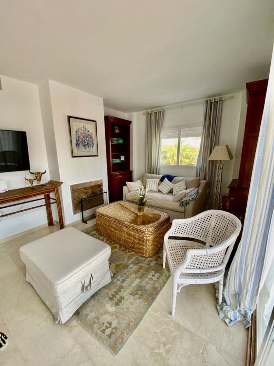 2 soverom Leilighet til salgs i Estepona - € 220 000 (Ref: 9080880)