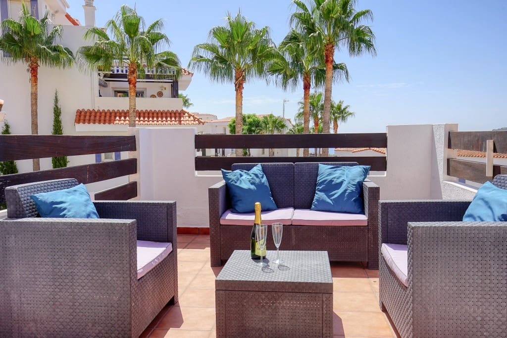 2 quarto Apartamento para venda em La Duquesa / Puerto de la Duquesa com garagem - 210 000 € (Ref: 9080886)