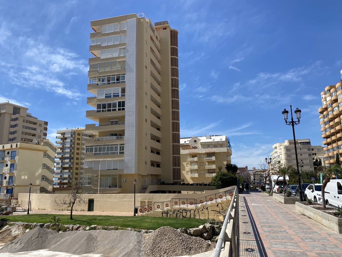 Apartament na sprzedaż w Fuengirola - 205 000 € (Ref: 9080887)