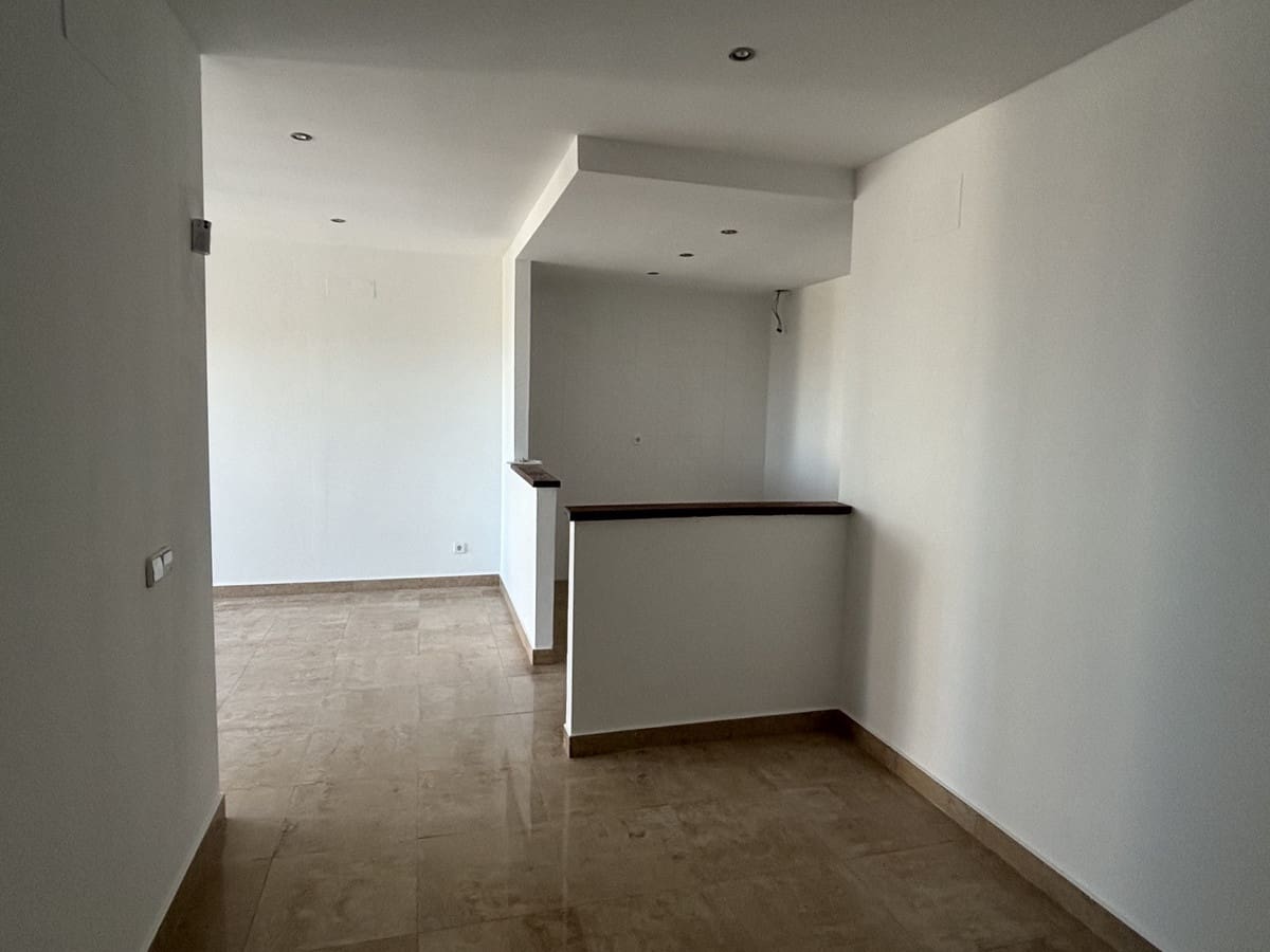 2 bedroom Apartment for sale in La Duquesa / Puerto de la Duquesa - € 173,000 (Ref: 9080894)