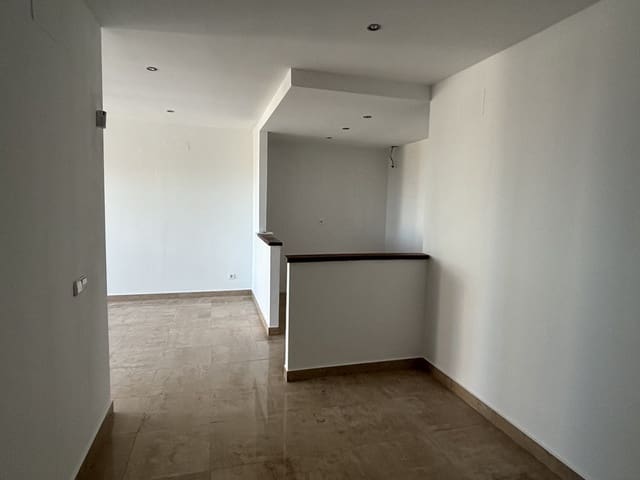 2 soveværelse Lejlighed til salg i La Duquesa / Puerto de la Duquesa, Manilva - € 173.000 (Ref: 9080894)