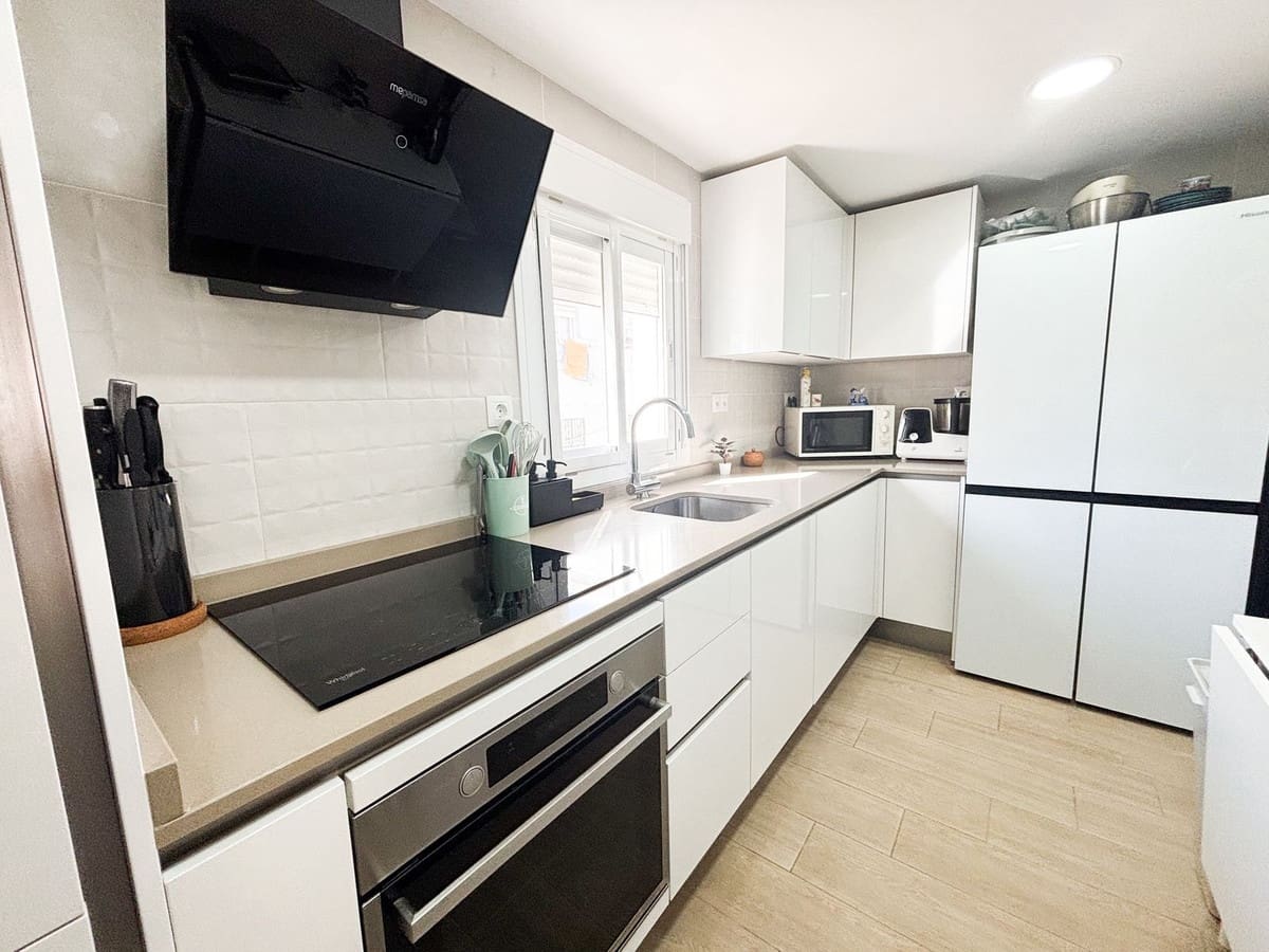 1 slaapkamer Appartement te koop in Estepona - € 169.000 (Ref: 9080895)