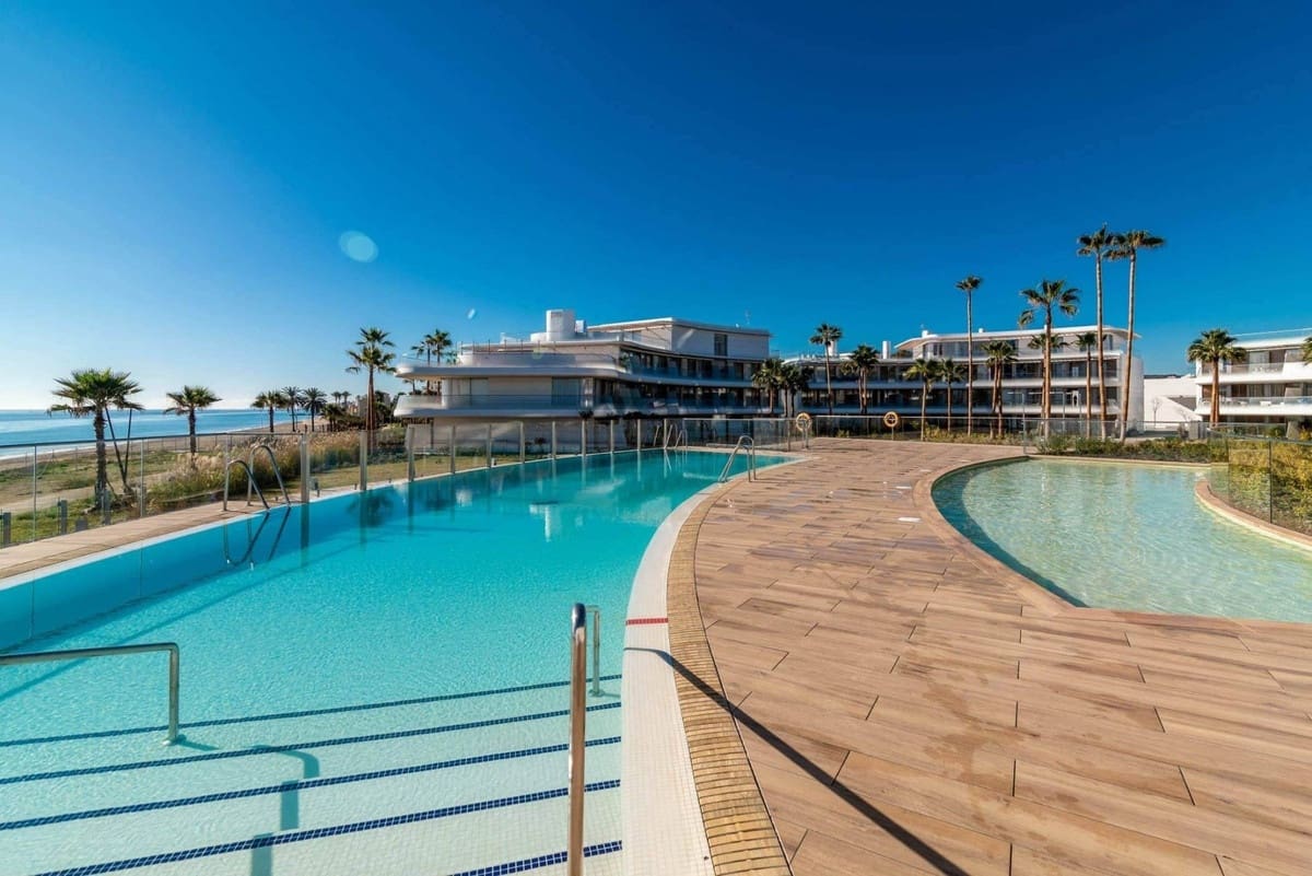 3 quarto Apartamento para venda em Estepona - 995 000 € (Ref: 9081050)