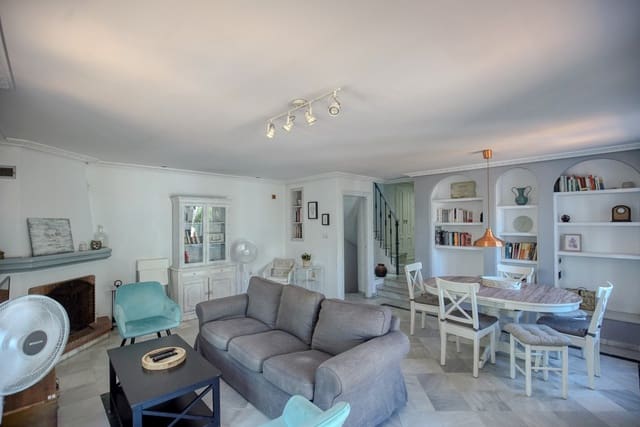 4 slaapkamer Huis te koop in Casares Pueblo, Casares - € 599.000 (Ref: 9097094)