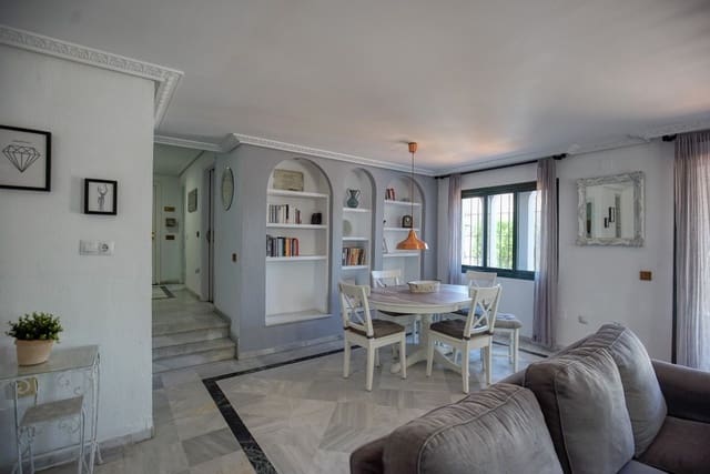 4 soveværelse Byhus til salg i Casares Pueblo, Casares - € 599.000 (Ref: 9115090)