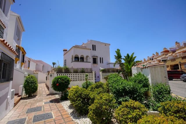 4 soveværelse Byhus til salg i Casares Pueblo, Casares - € 599.000 (Ref: 9115090)