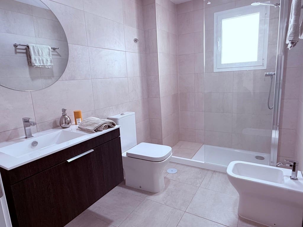 2 soveværelse Lejlighed til salg i Estepona - € 399.000 (Ref: 9115092)