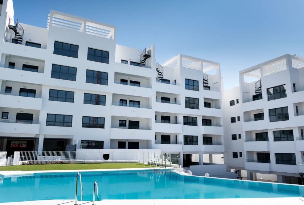 2 chambre Appartement à vendre à Estepona - 390 000 € (Ref: 9115092)