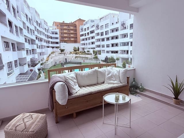 2 soveværelse Lejlighed til salg i Estepona - € 390.000 (Ref: 9115092)