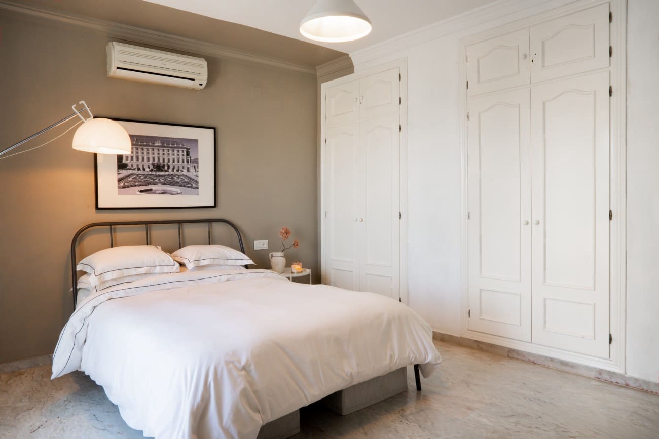 4 bedroom Villa for sale in Estepona with pool - € 1,450,000 (Ref: 9192680)