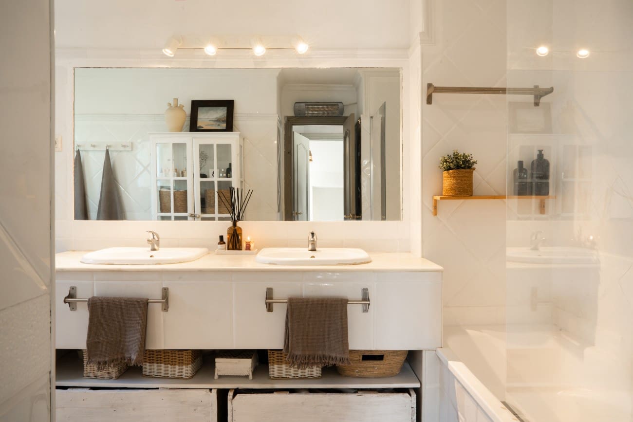 4 bedroom Villa for sale in Estepona with pool - € 1,450,000 (Ref: 9192680)