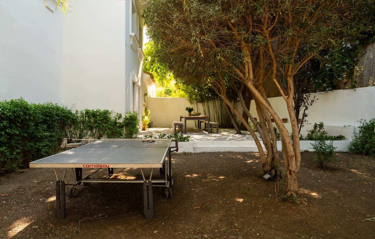 4 bedroom Villa for sale in Estepona with pool - € 1,450,000 (Ref: 9192680)