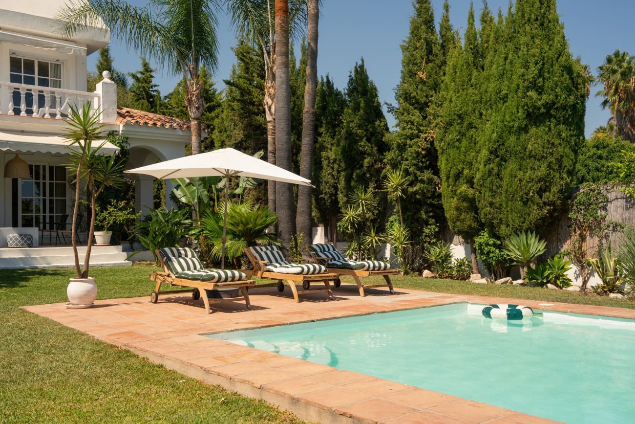 4 bedroom Villa for sale in Estepona with pool - € 1,450,000 (Ref: 9192680)